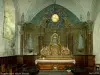 Choeur et maître-autel dédié à saint Hilaire