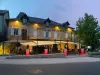 Hotel Des Voyageurs - ヴァカンスと週末向けのホテルのLe Rouget-Pers
