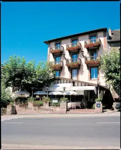 Hôtel des Pyrénées - Hotel in Saint-Jean-Pied-de-Port