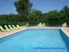 Résidence les Grands Pins - Hotel vakantie & weekend in Gréoux-les-Bains