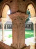 Аббатство Муассак - Аббатство Сен-Пьер де Муассак: скульптуры романского монастыря