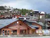Болкер-Пиренеи 2000 - Вид на фасады горнолыжного курорта; в Серданье, в Региональном природном парке каталонских Пиренеев