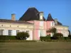 Бордо виноградник - Château Loudenne, винодельня в Сент-Изан-де-Медок