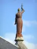 Вокальные цвета - Статуя Жанны д'Арк на вершине кастральной часовни