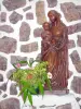 Дезирада - Интерьер церкви Босожур: статуя Богородицы с младенцем