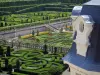 Замок и сад Вилландри - Часть замка с видом на сады (декоративный сад и огород)