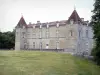 Замок Казенёв - Башни и фасады замка