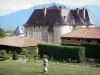 Замок Туве - Замок и розарий солнечных часов; в муниципалитете Ле-Туве, в Грезиводане