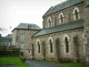 Клеси - Церковь и дома деревни, в нормандской Швейцарии