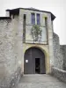 Молеон Licharre - Вход в замок Малеон