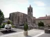 Рейсе - Площадь с видом на церковь аббатства Нотр-Дам-и-Сен-Мартен