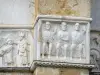 Сен-Поль-ле-Дакс - Деталь романской апсиды церкви Святого Павла: барельефы