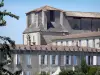 Сен-Эмильон - Соборная церковь и фасады поселка