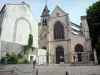 Улица Скунса - Фасад церкви Сен-Медар с видом на улицу Муффетар