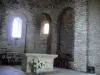 Церковь Сен-Гимьер - Интерьер романской церкви: алтарь и хор