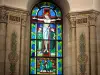 塞纳河畔讷伊 - 圣彼得教堂的彩色玻璃窗