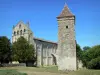 Abadía de Blasimon - Antigua abadía benedictina de Saint- Nicolas : Plaza de la Torre y la abadía de la iglesia