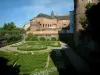 Albi - Los céspedes de los jardines del palacio de la Berbie