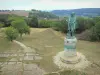 Alise-Sainte-Reine - Statue monumentale de Vercingétorix au sommet du mont Auxois, sur le site de l'oppidum gaulois d'Alésia