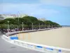 Arcachon - Sandy beach and promenade in the seaside resort 