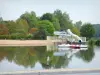Arnay-le-Duc - Base de loisirs de l'étang Fouché dans un environnement verdoyant