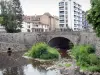 Aurillac - Puente sobre el río Jordanne y fachadas de la ciudad