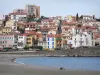 Banyuls-sur-Mer - Beach, Mediterranean sea and facades of the town