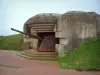 Batería de Longues-sur-Mer - Alemán de la batería: bunker con una pistola