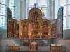 Baume-les-Messieurs - Abadía: retablo flamenco y las ventanas de la iglesia de la abadía de Saint-Pierre