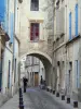 Beaucaire - Alley lined with houses in the old town