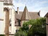 Beaune - Colegiata basílica de Notre-Dame y torreón del antiguo edificio canónico (presbiterio)