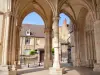 Beaune - Pórtico de la basílica colegial de Notre-Dame