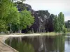Bois de Vincennes - Trees reflecting in the waters of a lake