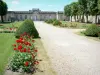Bourg - Castle of the citadel and French garden 