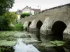 Boussy-Saint-Antoine - Vieux pont enjambant la rivière Yerres