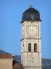 Brangues - Espadaña de la iglesia de San Pedro