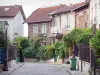 Campagne de París - Caminando por las casas en el barrio de la Campaña a París