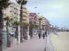 Canet-en-Roussillon - Stroll along the waterfront of the resort