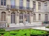 Carnavalet museum - Hôtel Carnavalet mansion, home to the Carnavalet museum dedicated to the history of Paris, and formal garden