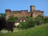 Castillo de Castelnau-Bretenoux - Castillo, casa, árboles y praderas, en Quercy