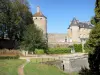 Castillo de Chastellux - Tour Saint-Jean, fachada del castillo y patio principal
