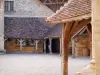 Castillo de Clos de Vougeot - Patio interior del castillo