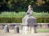 Castillo de Talmay - Estatua en el parque del castillo