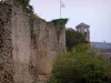 Castillo de Talmont-Saint-Hilaire - Castillo medieval y la torre de la iglesia