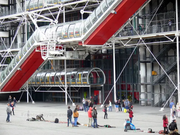 The Centre Pompidou - Tourism & Holiday Guide