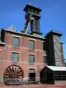 Centro histórico minero de Lewarde - Museo de la Minería: el antiguo pozo de una vivienda estable Delloye la exposición El caballo y la mina