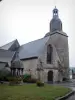 Champeaux - Église Sainte-Marie-Madeleine (ancienne collégiale) et puits de la place du Cloître