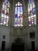 Champigny-sur-Veude - Interior de la Sainte-Chapelle y sus vidrieras