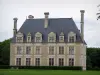 Château de Beauregard - Château and trees