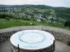 Château-Chinon - Calvaire panoramic view: viewpoint indicator overlooking the rooftops of Château-Chinon (Ville) and the green landscape of the Morvan; in the Morvan Regional Nature Park